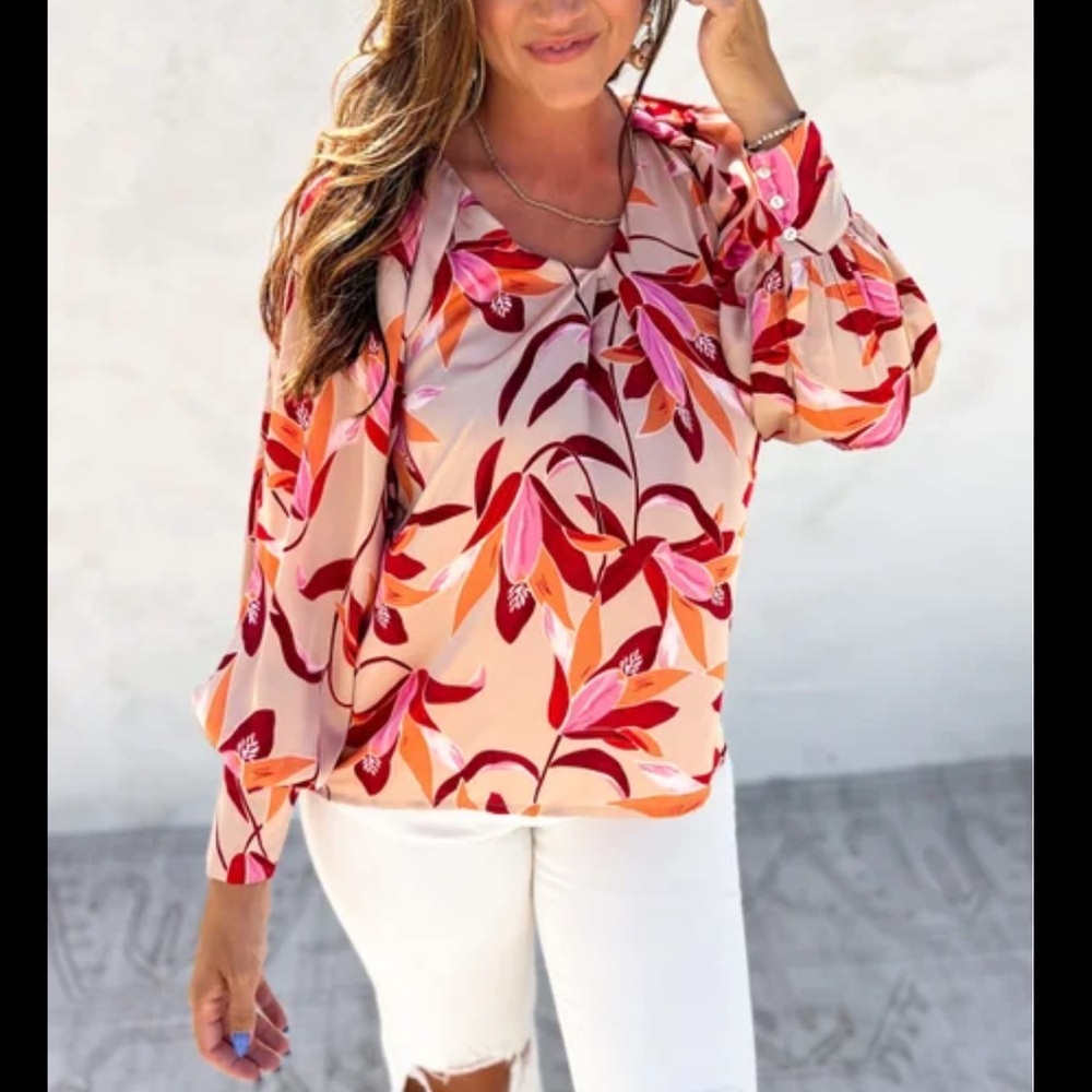 Entro NWT Silky Floral Pleated Blouse 1X